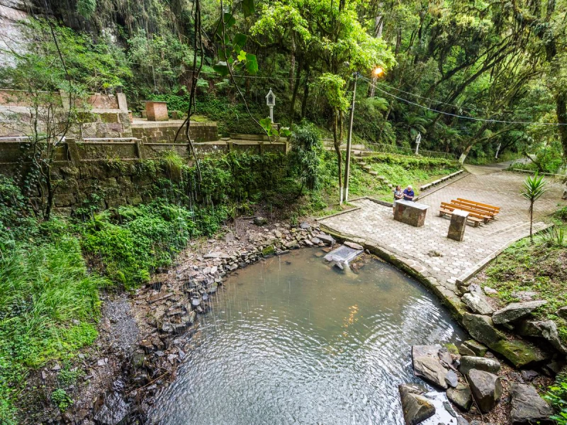 Gruta Nossa Senhora de Lourdes (2)